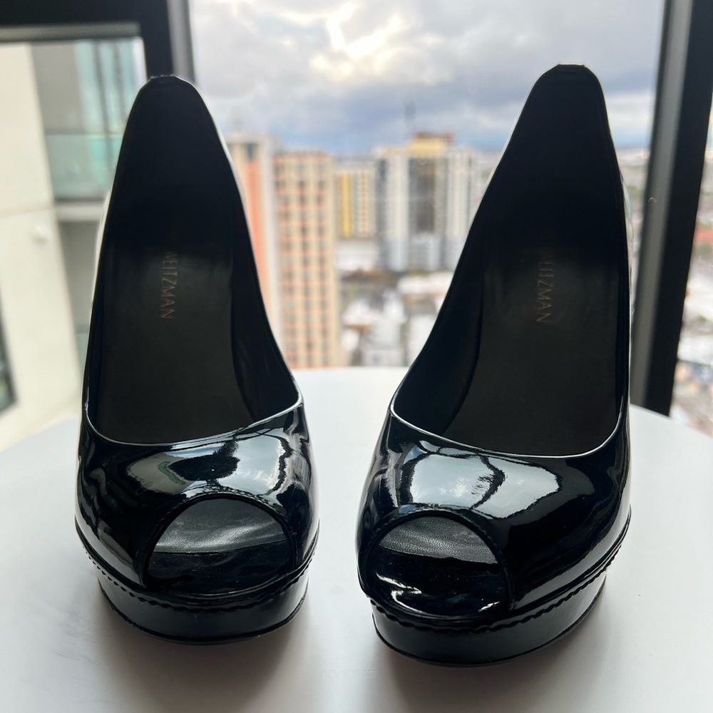 Size 9 Stuart Weitzman Black Pumps